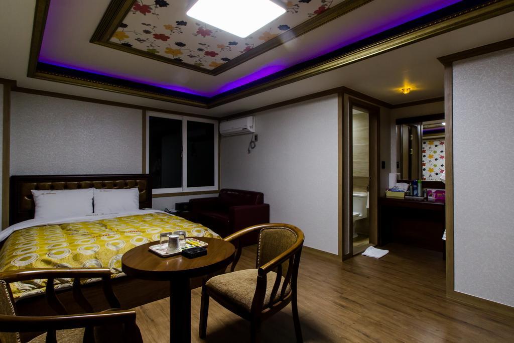Guangju Hotel Banana غوانغجو المظهر الخارجي الصورة