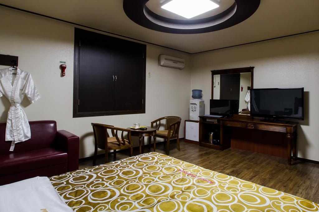 Guangju Hotel Banana غوانغجو المظهر الخارجي الصورة